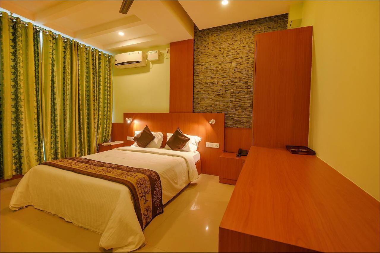 Fabhotel The Btm Palace - Btm Layout Nr Gopalan Innovation Mall Бангалор Экстерьер фото