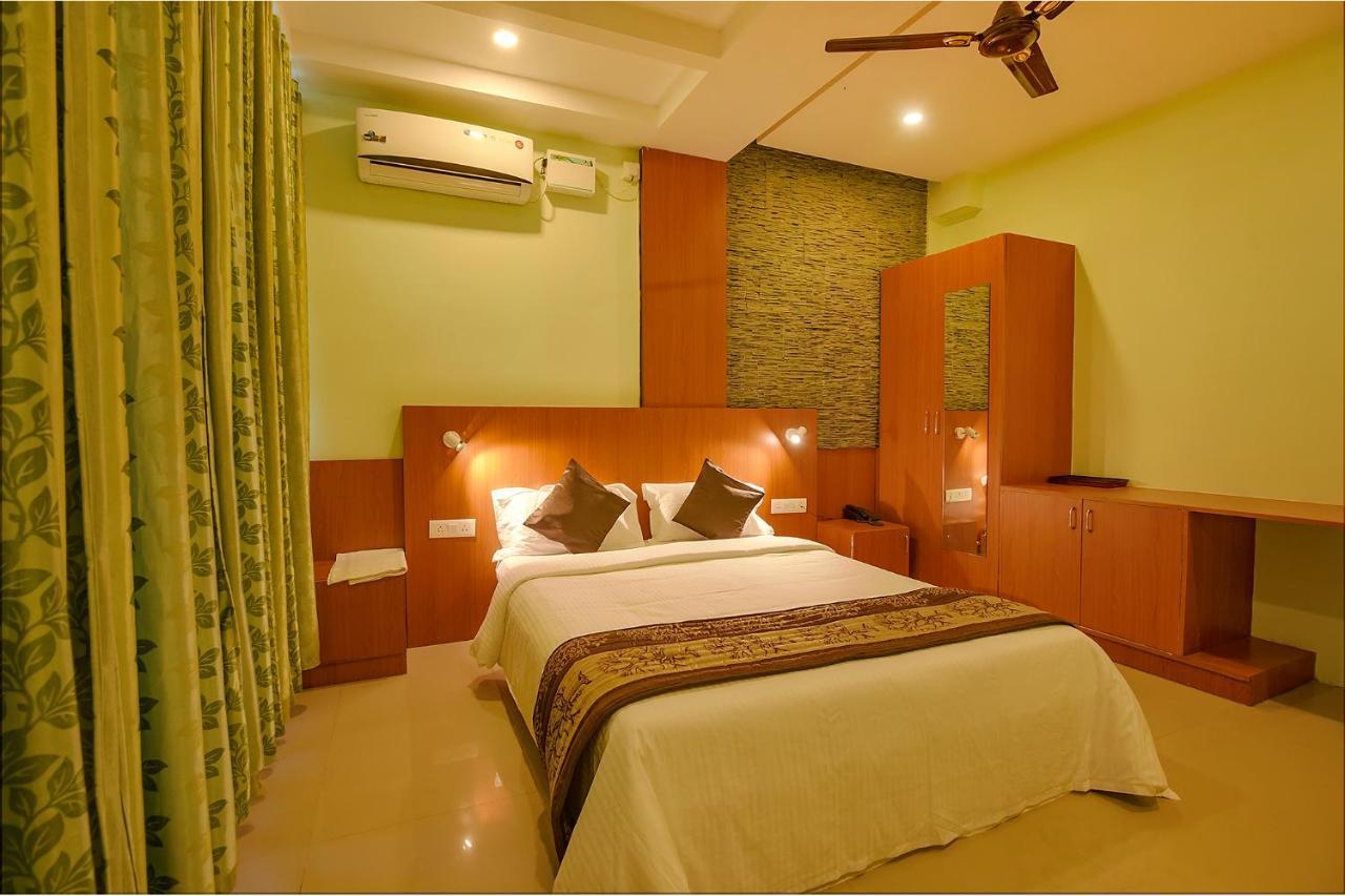 Fabhotel The Btm Palace - Btm Layout Nr Gopalan Innovation Mall Бангалор Экстерьер фото