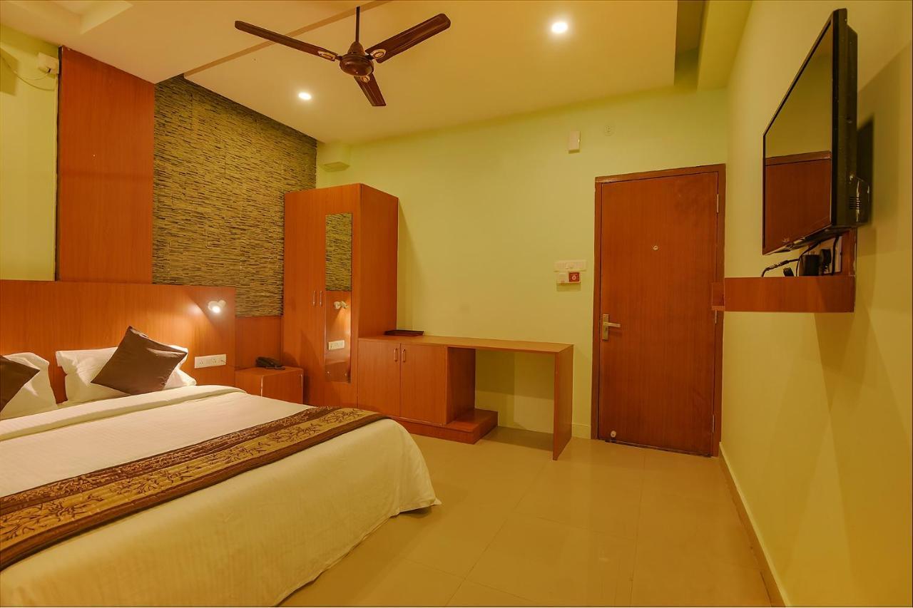Fabhotel The Btm Palace - Btm Layout Nr Gopalan Innovation Mall Бангалор Экстерьер фото