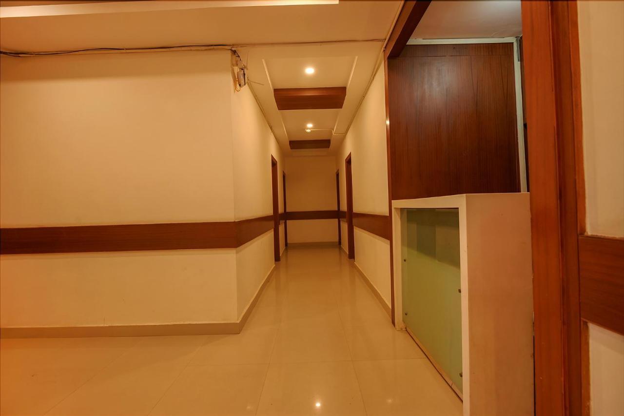 Fabhotel The Btm Palace - Btm Layout Nr Gopalan Innovation Mall Бангалор Экстерьер фото