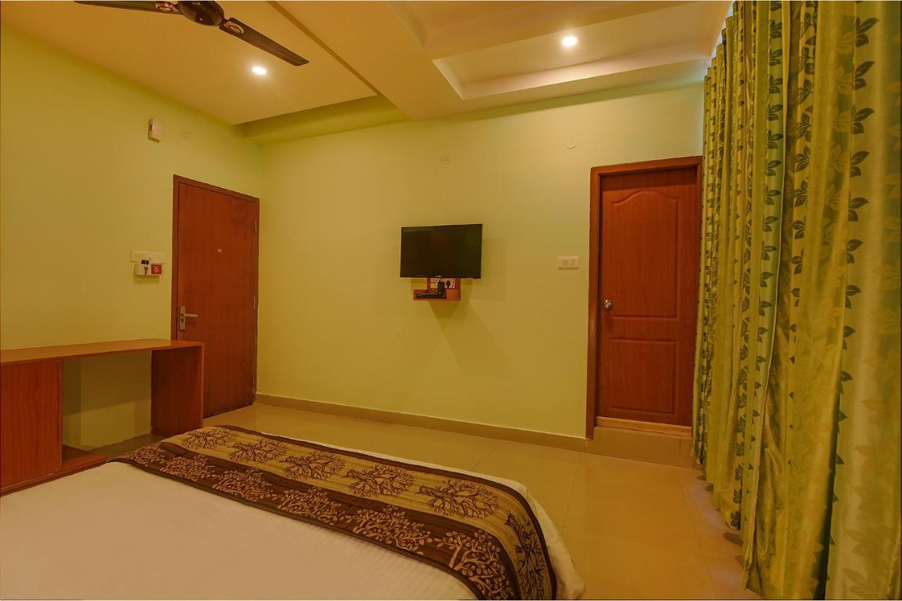 Fabhotel The Btm Palace - Btm Layout Nr Gopalan Innovation Mall Бангалор Экстерьер фото